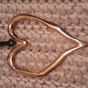 oversized gold heart necklace